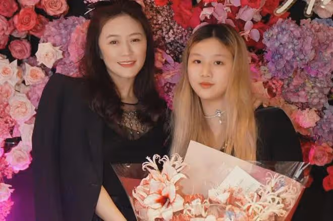億萬富豪徐明：病死獄中將近9年，明星妻子田海蓉和女兒過得怎樣