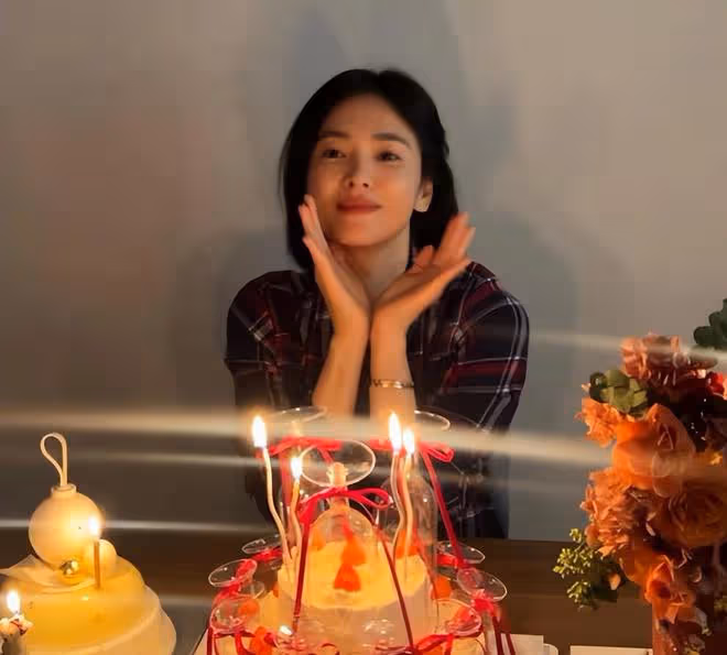 宋慧喬曬43歲生日照,重現20年前《浪漫滿屋》的可愛笑容