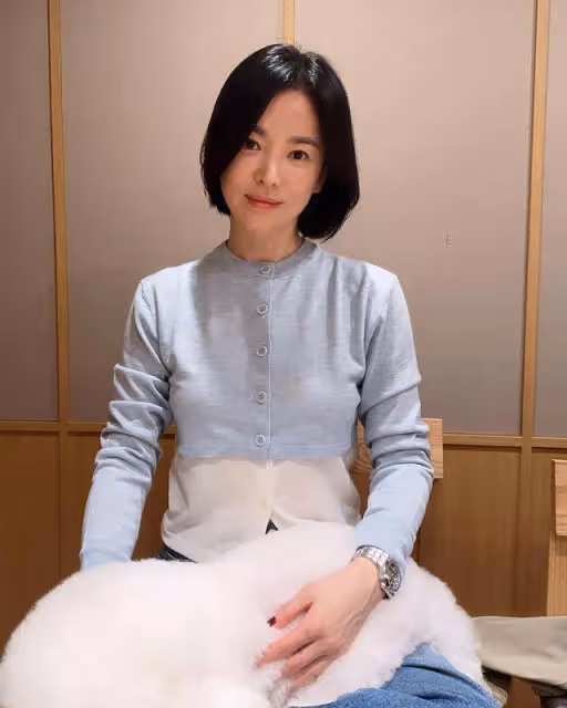 宋慧喬曬43歲生日照,重現20年前《浪漫滿屋》的可愛笑容