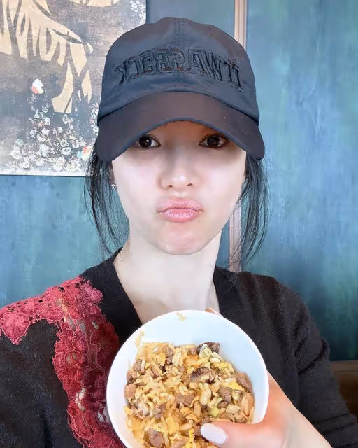 宋慧喬曬43歲生日照,重現20年前《浪漫滿屋》的可愛笑容