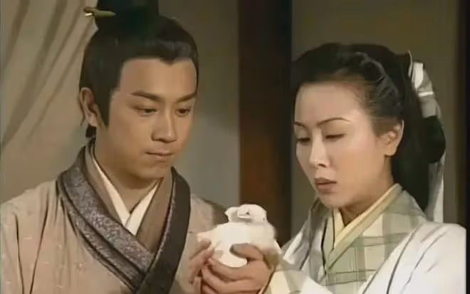 「最帥段譽」 53歲演18歲,被網友嘲諷辣眼睛,性騷擾18歲女演員