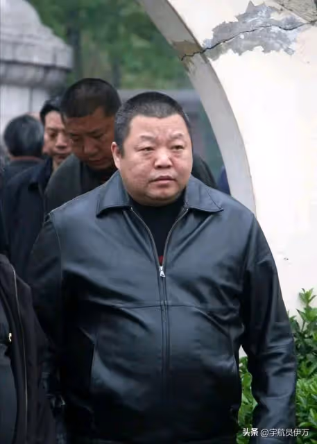 內娛頂級負心漢,背叛妻子與徒弟同居、逼迫其墮胎,下場讓人唏噓