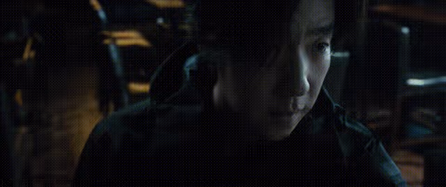 《白夜破曉》37歲楊凱迪風韻猶存!美艷老闆娘性感撩人