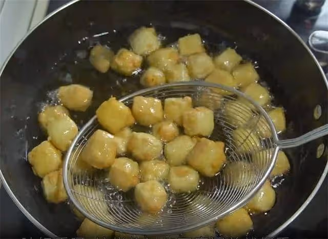 愛吃豆腐不會做?教你快手做法,豆腐不碎又入味,沒肉也能吃得香