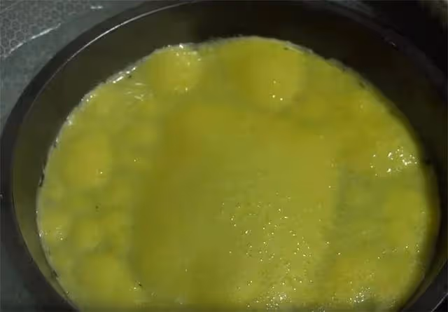 小米還能做涼皮?不用麵粉,長這麼大還是第一次吃,柔軟又筋道