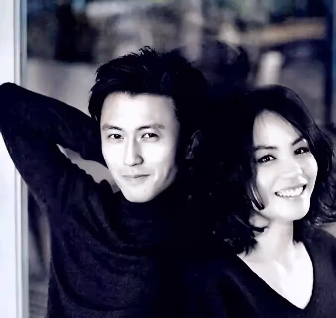王菲前任齊聚竇靖童演唱會,李亞鵬忍不住流下眼淚,竇唯親自表演