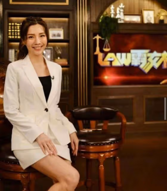 又有一個!再有TVB小花被邀飯局開價300萬,曬對話截圖認很是無奈