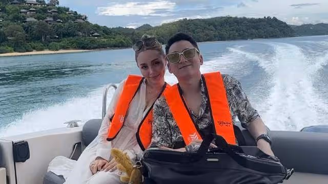 恭喜!香港知名富三代混血女友平安生子,寶寶滿百天顏值高