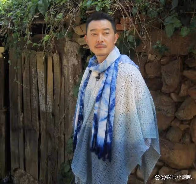 50歲的潘粵明大翻身!瘦一圈氣質炸裂,觀眾直呼帥到認不出!