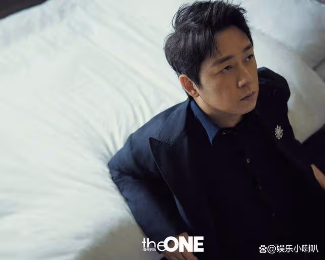 50歲的潘粵明大翻身!瘦一圈氣質炸裂,觀眾直呼帥到認不出!
