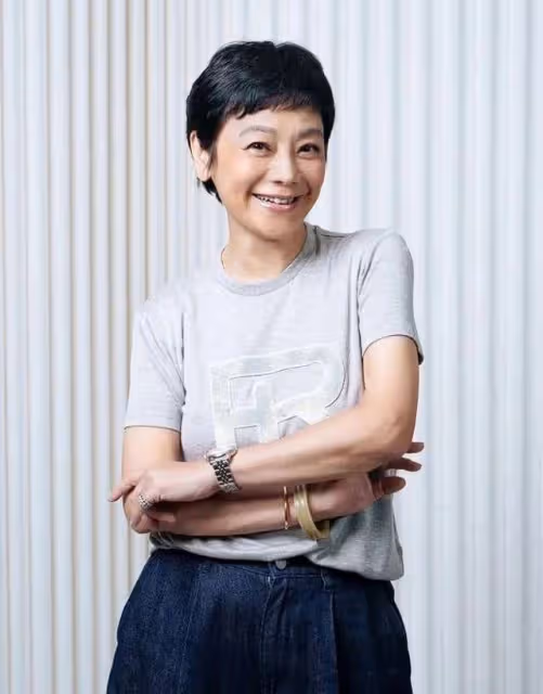 97歲張艾嘉母親意外摔倒，張艾嘉緊急返港，金馬影后恐失之交臂