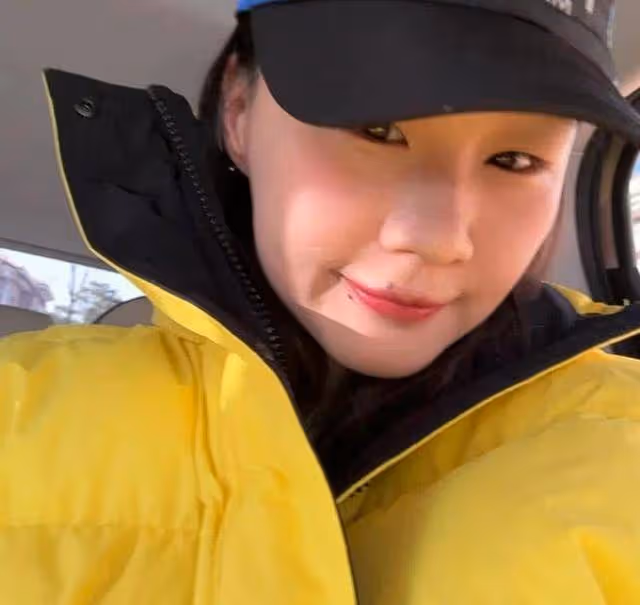 32歲金靖出月子首曬照,素顏狀態超贊,打扮精緻被贊最美辣媽