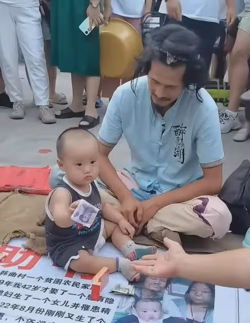 網紅夫妻直播時被砸死!當天參加完白事活動,留下2個年幼的孩子