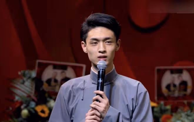 秦霄賢德雲社活動意氣風發,積極回應負面緋聞,師徒和諧引關注