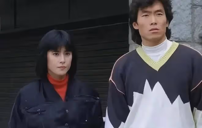 她被成龍改變了一生，曾鼓勵前夫鄭浩南，接拍風月片，如今怎樣了
