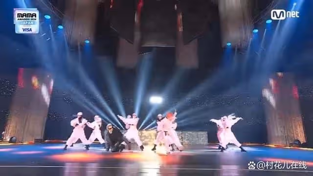 BIGBANG合體舞台嗨翻MAMA,全場偶像都變小粉絲,GD霸氣發言