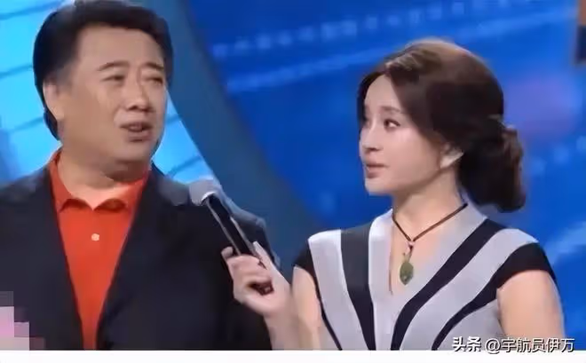 與劉曉慶分手後,11年不談戀愛,卻在49歲娶小19歲嬌妻成人生贏家