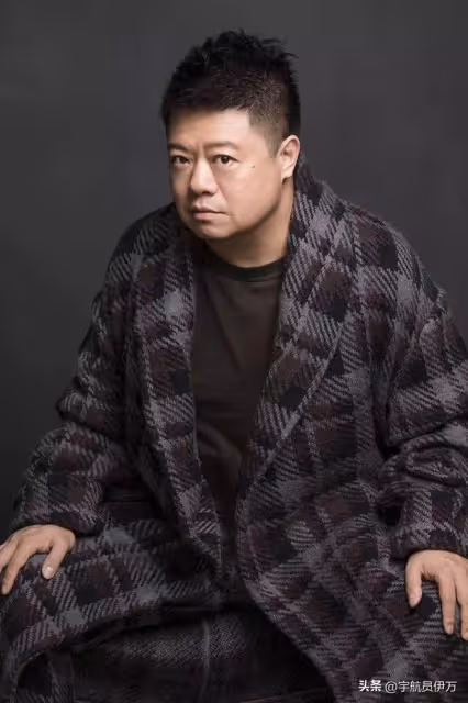 「星二代」春晚導演馬東,出道26年從不拼爹,妻子是央視美女主持