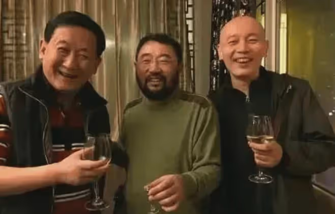 66歲王朔現狀:單身住徐靜蕾別墅,與兩隻貓為伴,有一個心愿未了