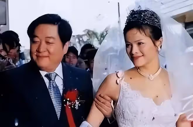 演員史蘭芽:情斷巍子,與劉斌離婚,三婚嫁李幼斌後怎麼樣了?