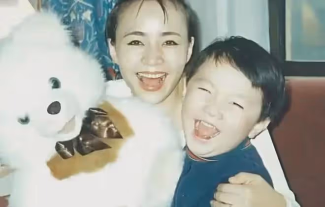 我允許子女啃老,別去啃別人,宋丹丹一句話把巴圖送上熱搜!