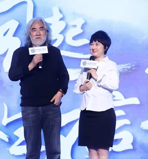 好傢夥，73歲張紀中四胎得女，42歲妻子老來得女，網友：爆龍珠了