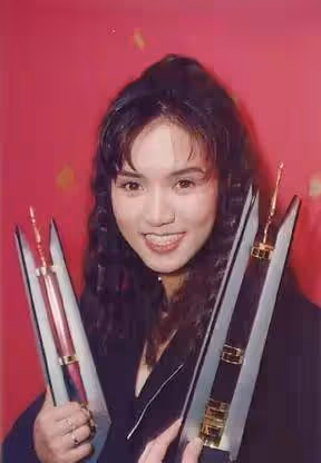 昔日香港歌后嫁入豪門離婚收場,自言曾經很相愛,不後悔結婚