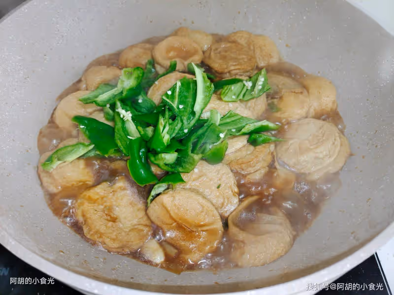 冬天不懂吃這菜太虧了,賽過了吃魚吃肉!簡單燜一鍋,嫩到無敵、口口爆汁,熱乎乎的和冬天最配