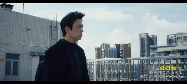 《白夜破曉》費啟鳴遭吐槽!前三案子全靠關宏峰瞎開掛偵破