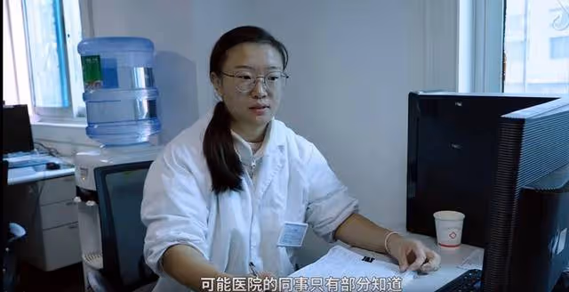 中醫甜妹拿下格鬥冠軍,張偉麗直呼:頭皮發麻