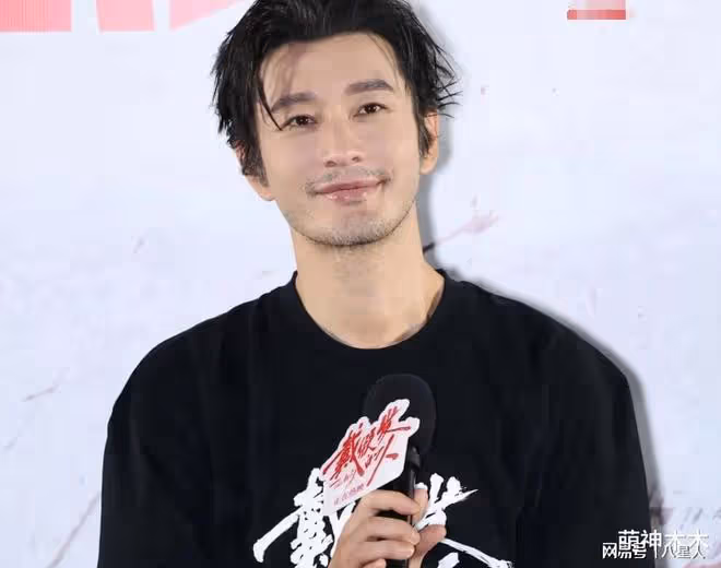 慣犯?黃曉明約網紅流程,開小號刷禮物約吃飯,只愛嬌滴滴的類型