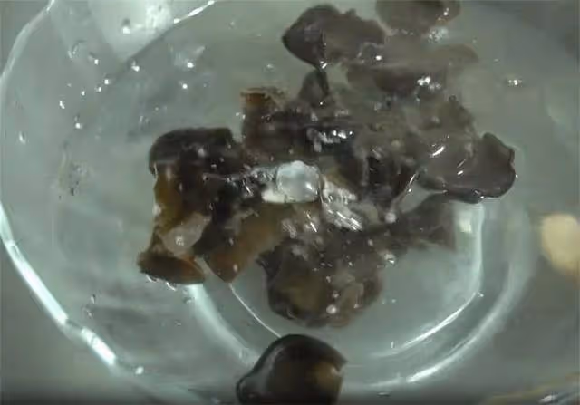 涼拌腐竹怎麼做才好吃?秋冬就算不吃肉,也要來一盤,香辣又筋道