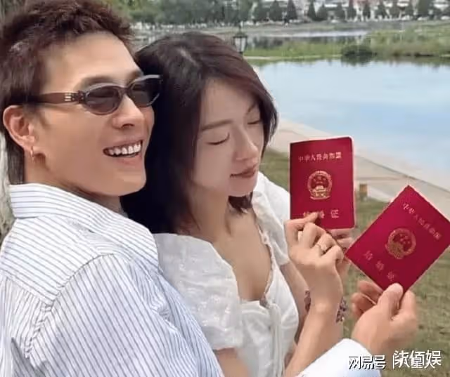 才結婚就婚變了?吳謹言老公深夜聚會喝茅台,壓抑太久發文語無倫次