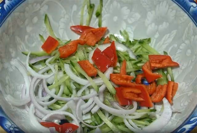 秋冬寧願不吃肉，也要吃這盤杏鮑菇，不炒不刀切，一頓3斤不夠吃