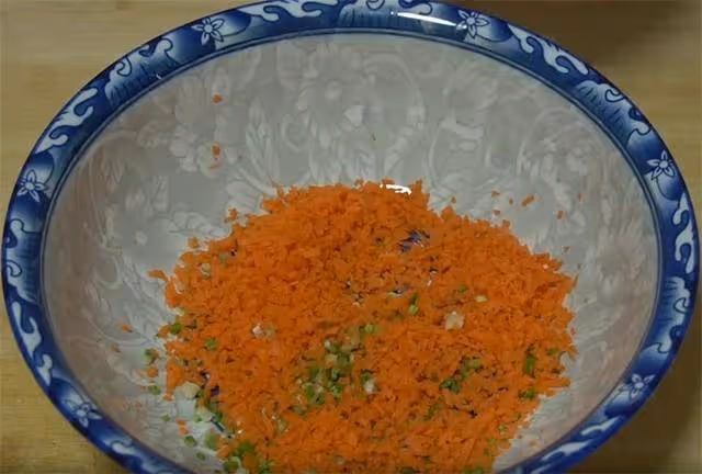 麵粉別蒸饅頭了，教你懶人做法，比包子餡餅簡單，比油條吃著過癮