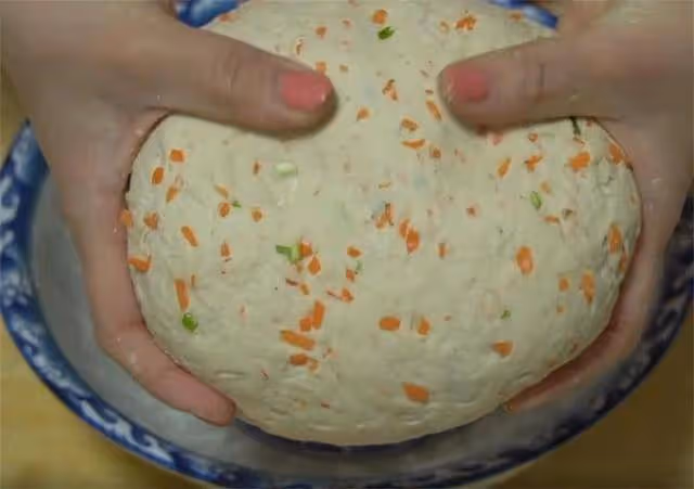 麵粉別蒸饅頭了，教你懶人做法，比包子餡餅簡單，比油條吃著過癮