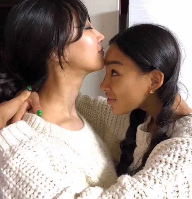 為鄭雨盛生孩子的女模特生活照曝光：身材好，是混血美女