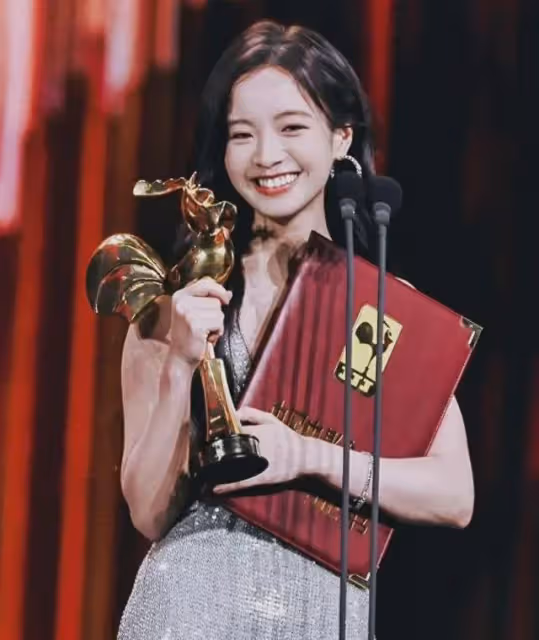 演技差、長得丑,細數3位京圈公主!有人不上大學也能部部女一?