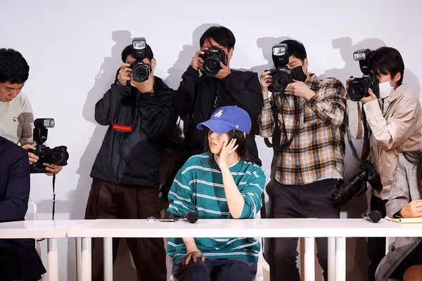 NewJeans天價解約金數字曝光! 閔熙珍聊天紀錄泄成員超高收入