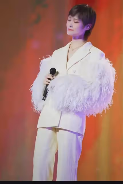 「頂流巨星」李宇春出道近20年保持零緋聞,如今卻得「不死癌症」