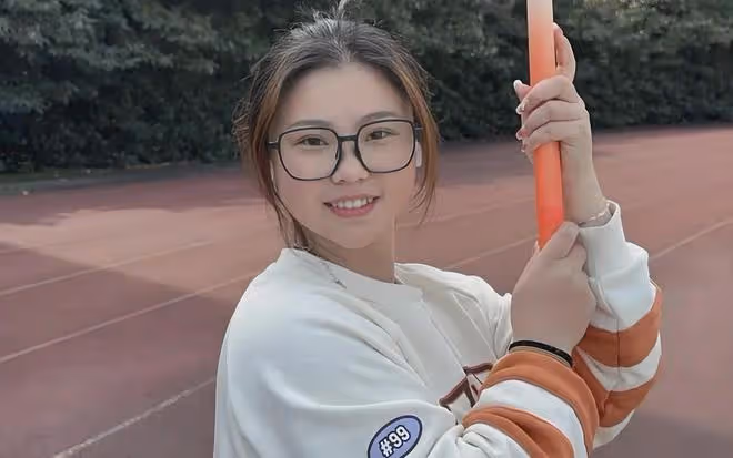 吳柳芳和管晨辰疑似劇本炒作,真相究竟如何?