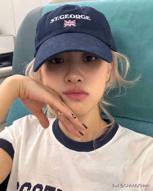 Rosé新歌講前任,情傷多年的舊愛被疑是女生!