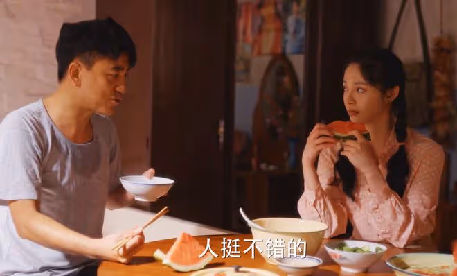 《小巷人家》結局:莊爺莊奶給筱婷100元紅包,為讓他給孫子買房