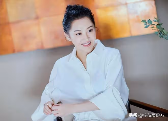 與許晴分手後，14年不談戀愛，卻在42歲娶小8歲上海富婆再度爆紅