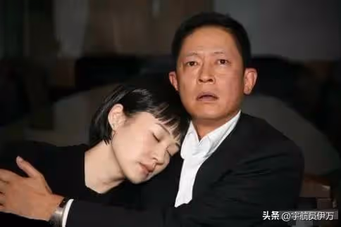 與許晴分手後,14年不談戀愛,卻在42歲娶小8歲上海富婆再度爆紅