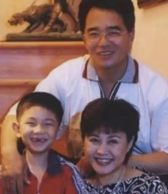 央視肖曉琳退休5個月,在美國兒子家逝去,臨終26字遺言太深刻