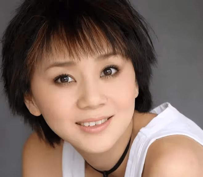 高鑫:愛上母親的學生,兩人廝守24年零緋聞,現在一家3口很幸福