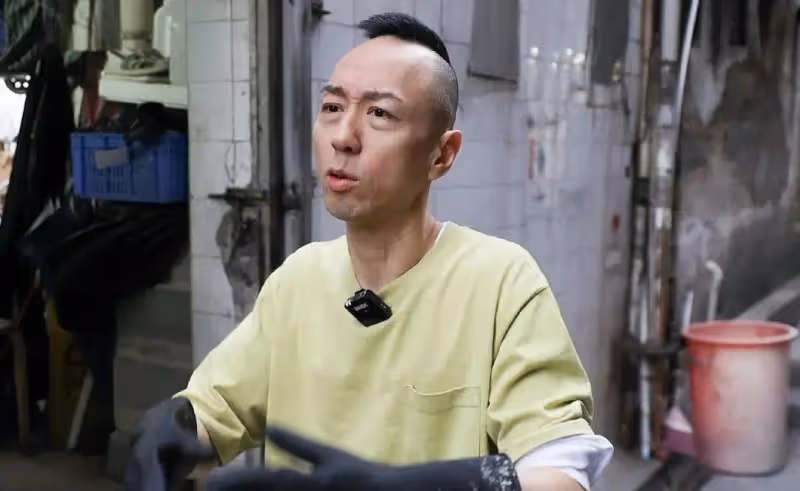 TVB「金牌綠葉」戴耀明無劇可拍,到餐廳洗廁所倒垃圾,月入過萬維持生計