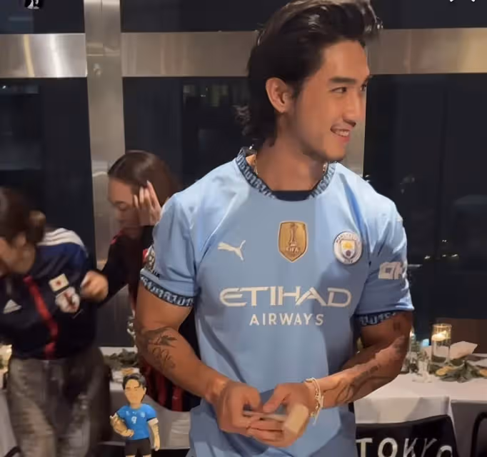 香港星二代慶祝28歲生日，繼承母親基因顏值高，身材健碩胸肌發達