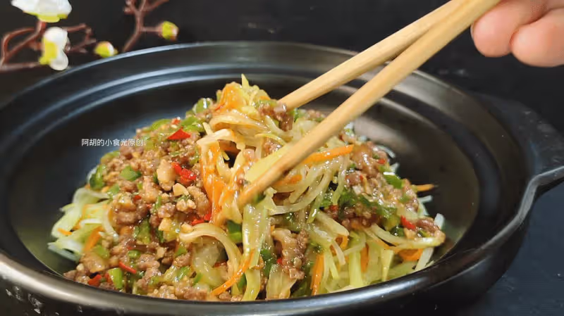 入冬不懂吃它太虧,竟還是絕佳天然高鈣菜!燙一燙拌一拌,菜嫩味更香、鮮脆十足,妥妥下飯好菜